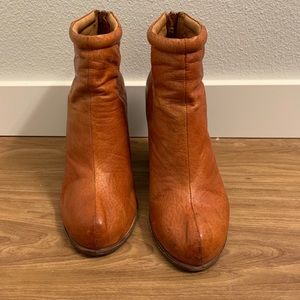 Vintage Brown Booties!